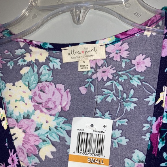 Size Small Top - Picture 2 of 6